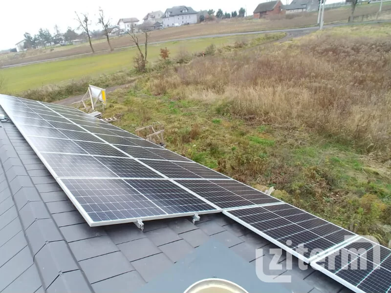 Fotowoltaika zimą: Mit mrożonej wydajności. Jak panele radzą sobie przy niskim nasłonecznieniu?