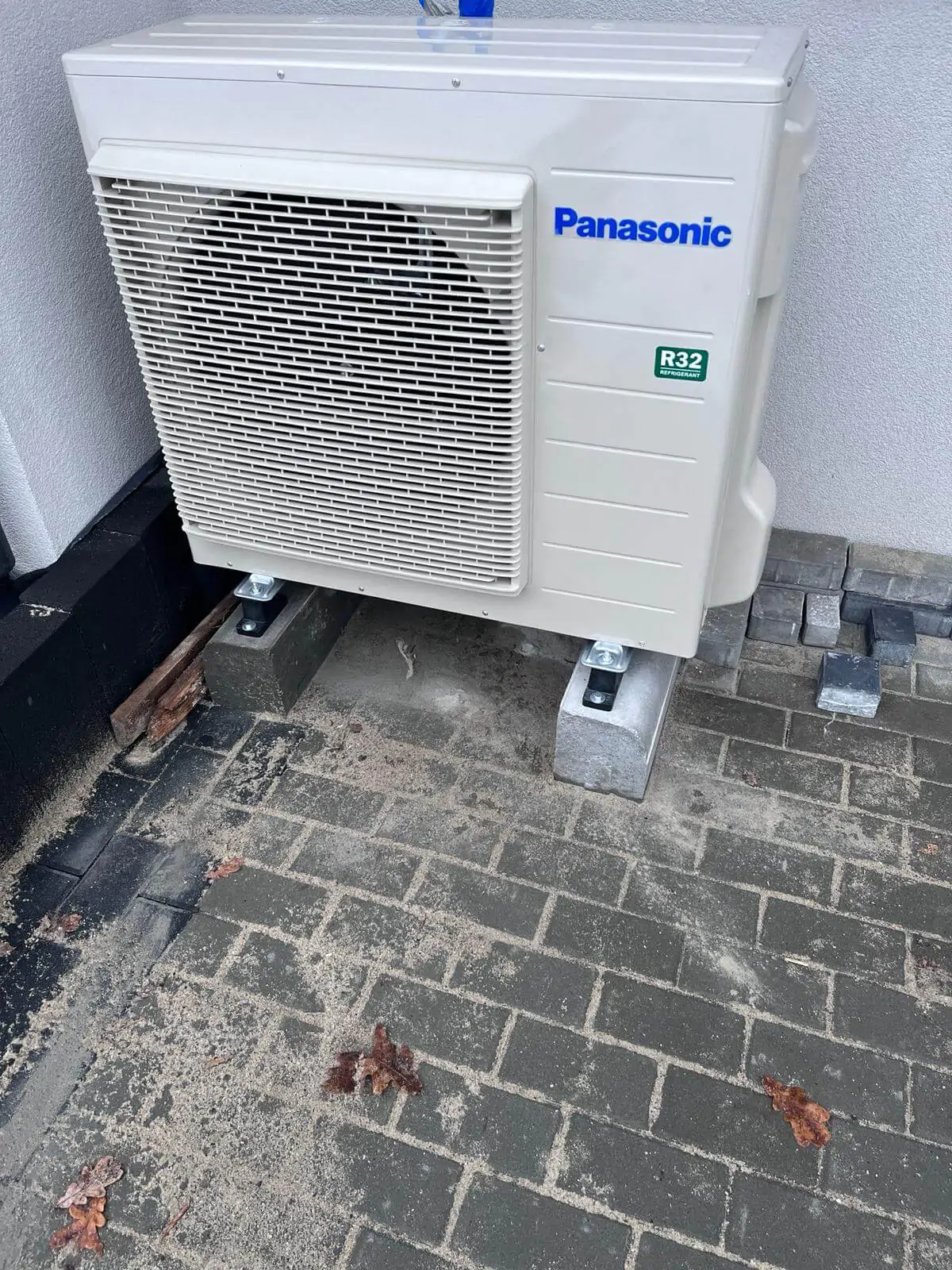 Jednostka zewnętrzna klimatyzacji – budowa, działanie i znaczenie dla efektywności systemu