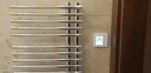 Jak skutecznie odpowietrzyć instalację centralnego ogrzewania krok po kroku
